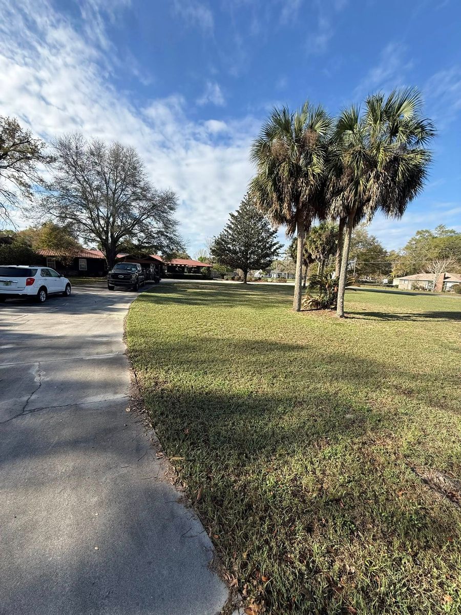 Lawn Maintenance for Turf Titan in Lake City, FL