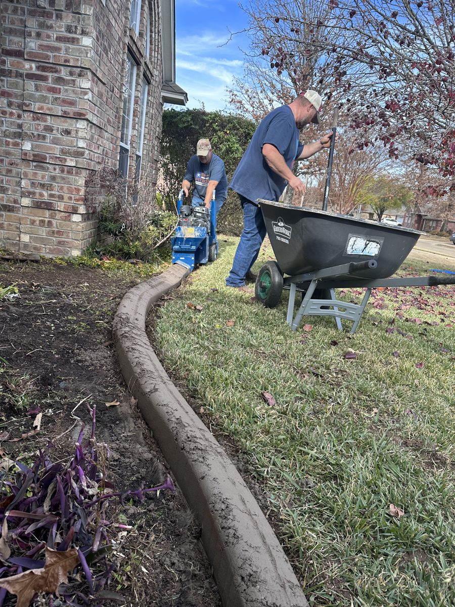 curbing installtion borderline maintenance ground prepartion for Artistic Edges in Texarkana, AR