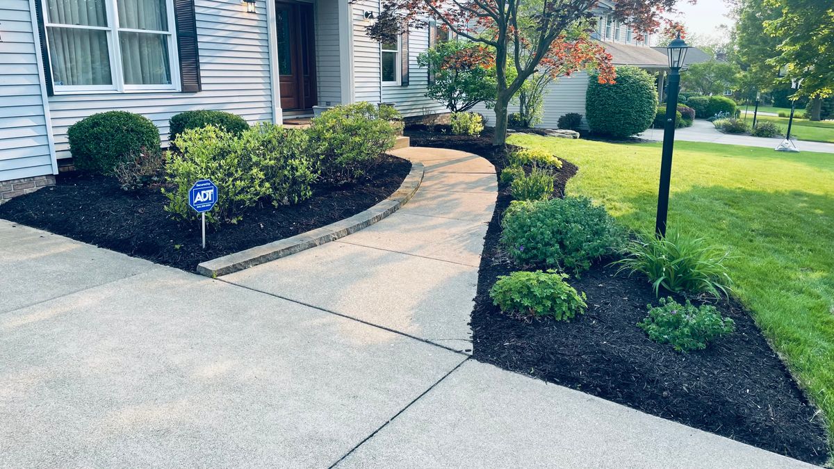 Mulch Installation for Green Stripes LLC in North Canton, OH