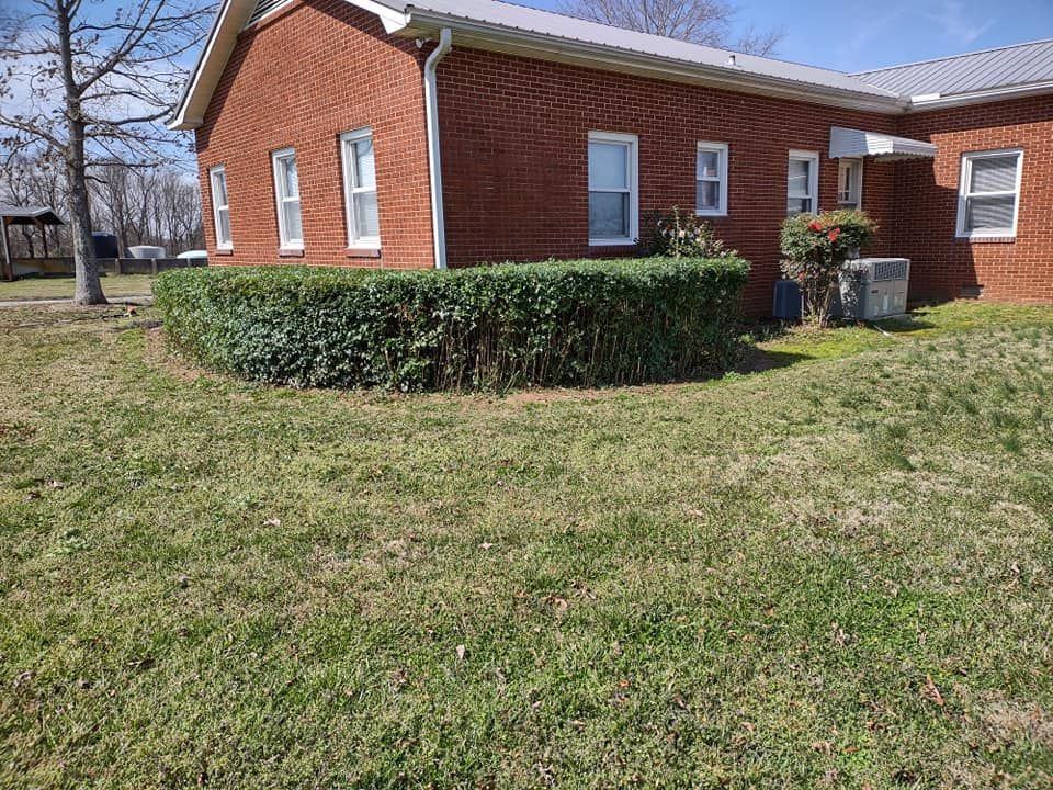 Shrub Trimming for Kerr’s Lawn Care in Salisbury, NC