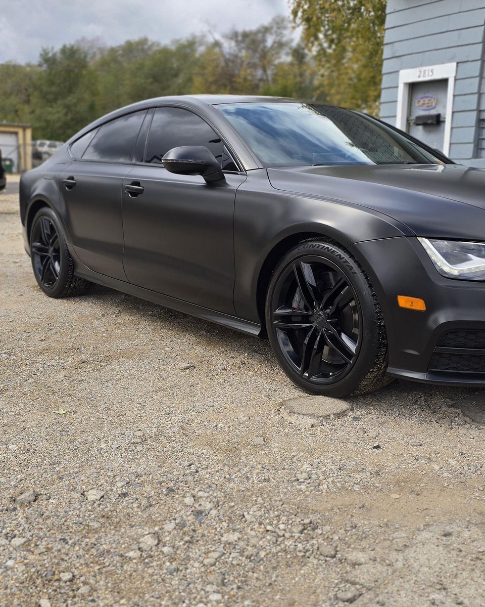 Full Detail Service for Luxury Auto Detail in Peoria, IL