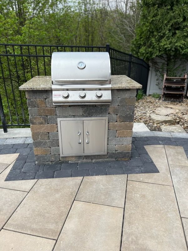 Outdoor Kitchens for Henney’s Custom Hardscapes in Canonsburg, PA