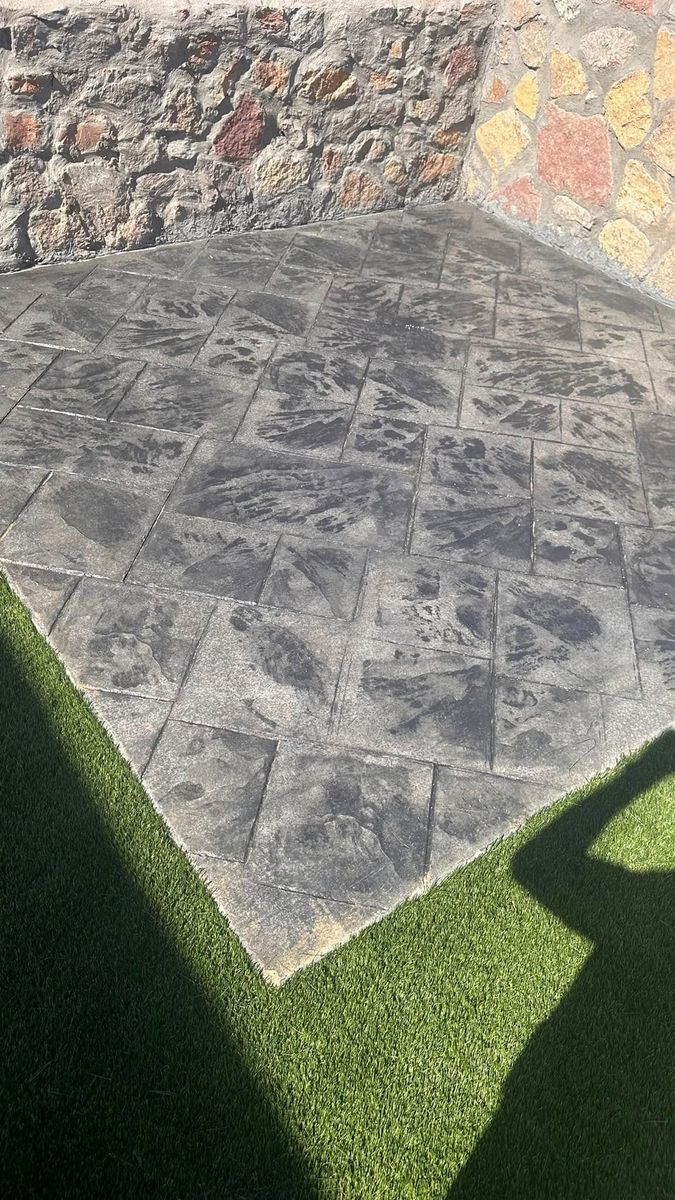 Concrete for Inova Hardscape in El Paso, TX