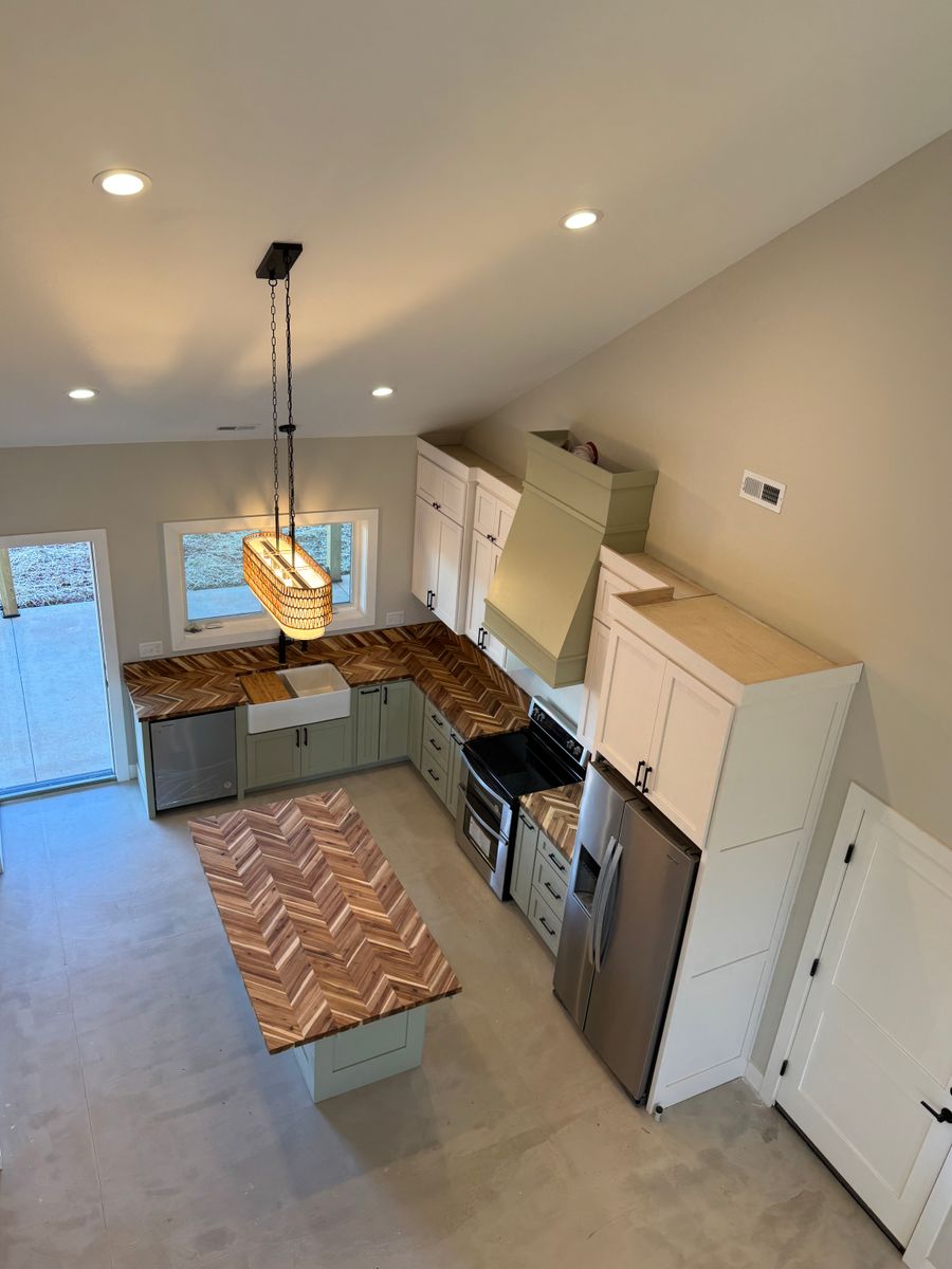 Custom Homes for Ridgeline Construction in Hiddenite, NC