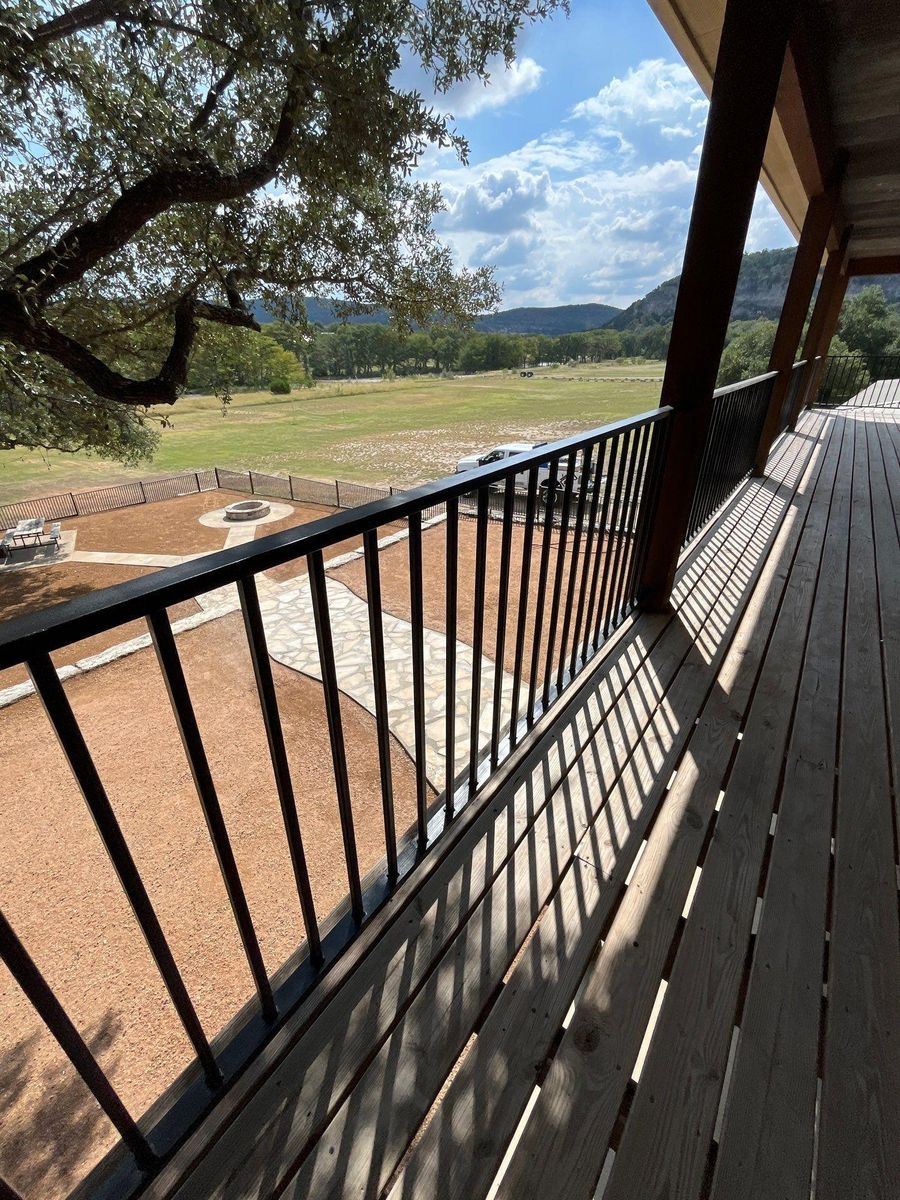 Custom Carpentry for De Leon Carpentry & Renovation  in Leakey, TX