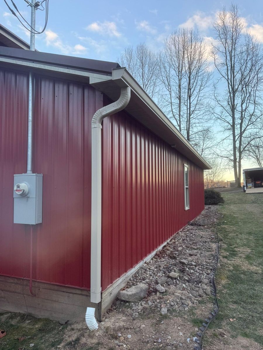 Roofing Installation for Top Hand Roofing and Gutter in Pomeroy, OH