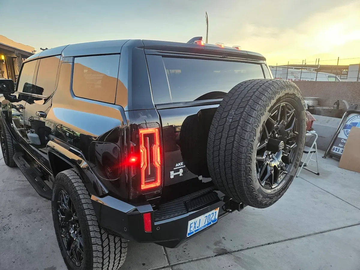 Window Tinting for Cals auto glass llc in Phoenix, AZ