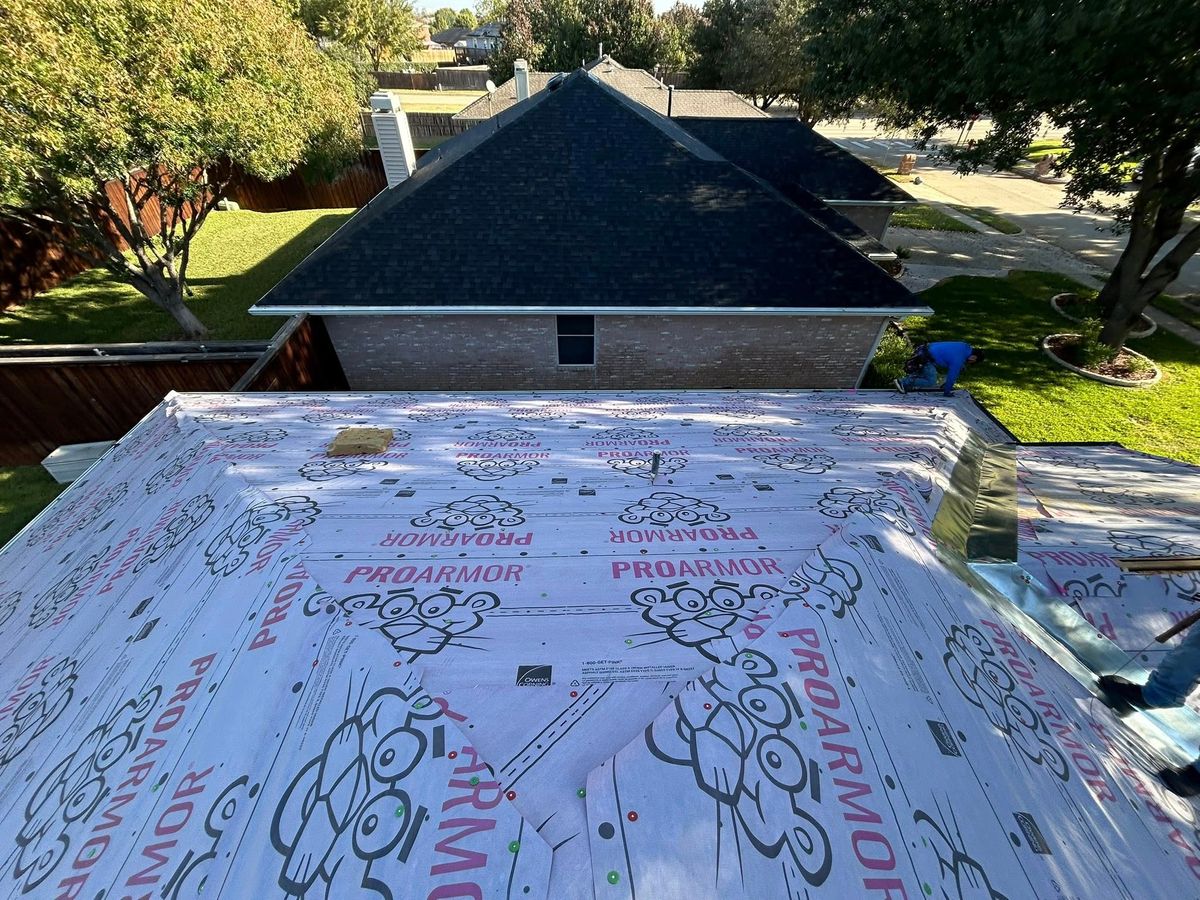 Roofing Installation for Royalty Contracting Roofing in Saginaw, TX