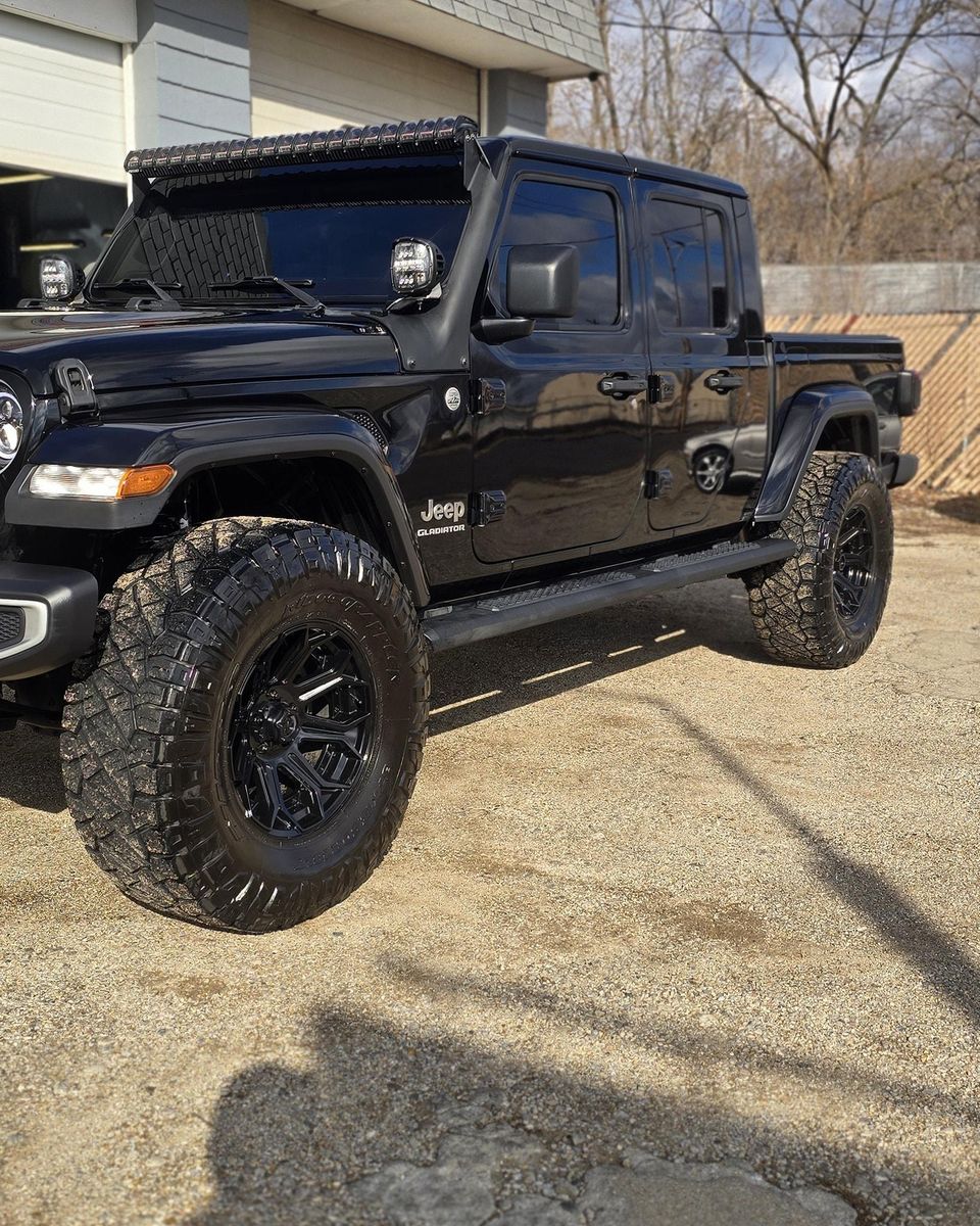 Full Detail Service for Luxury Auto Detail in Peoria, IL