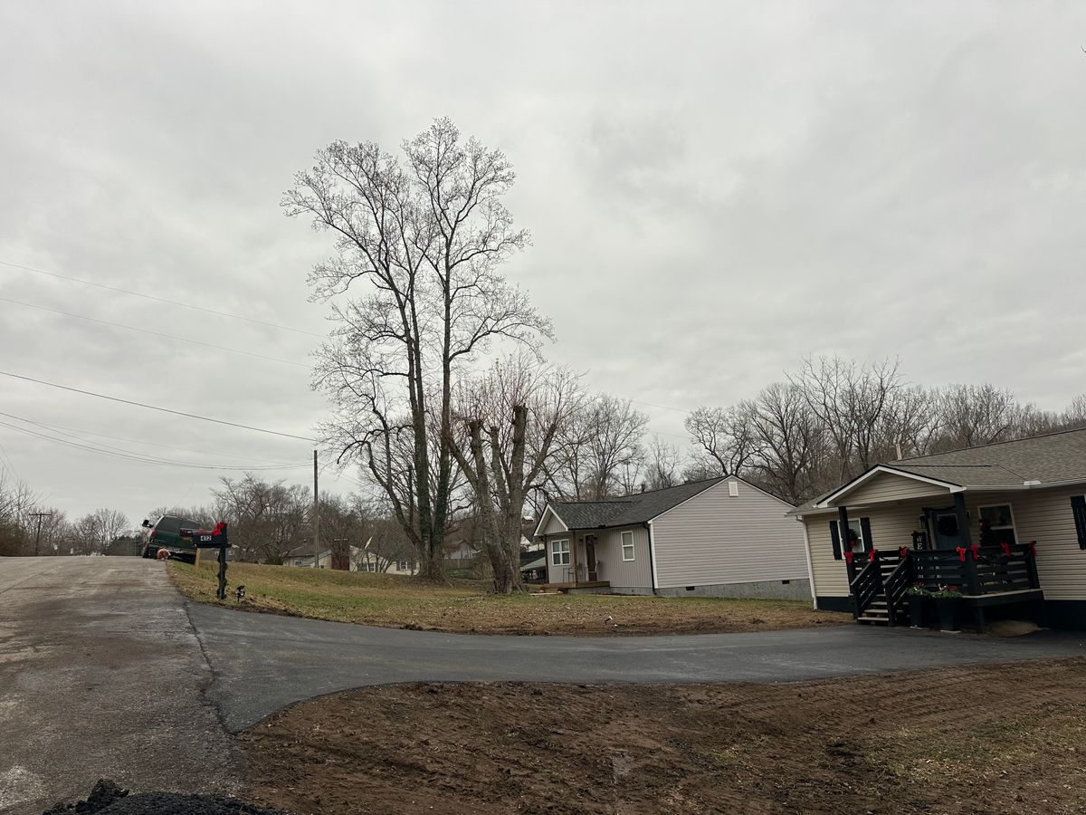 Asphalt Paving for Metzler Paving and Sealcoating LLC in Jacksboro, TN