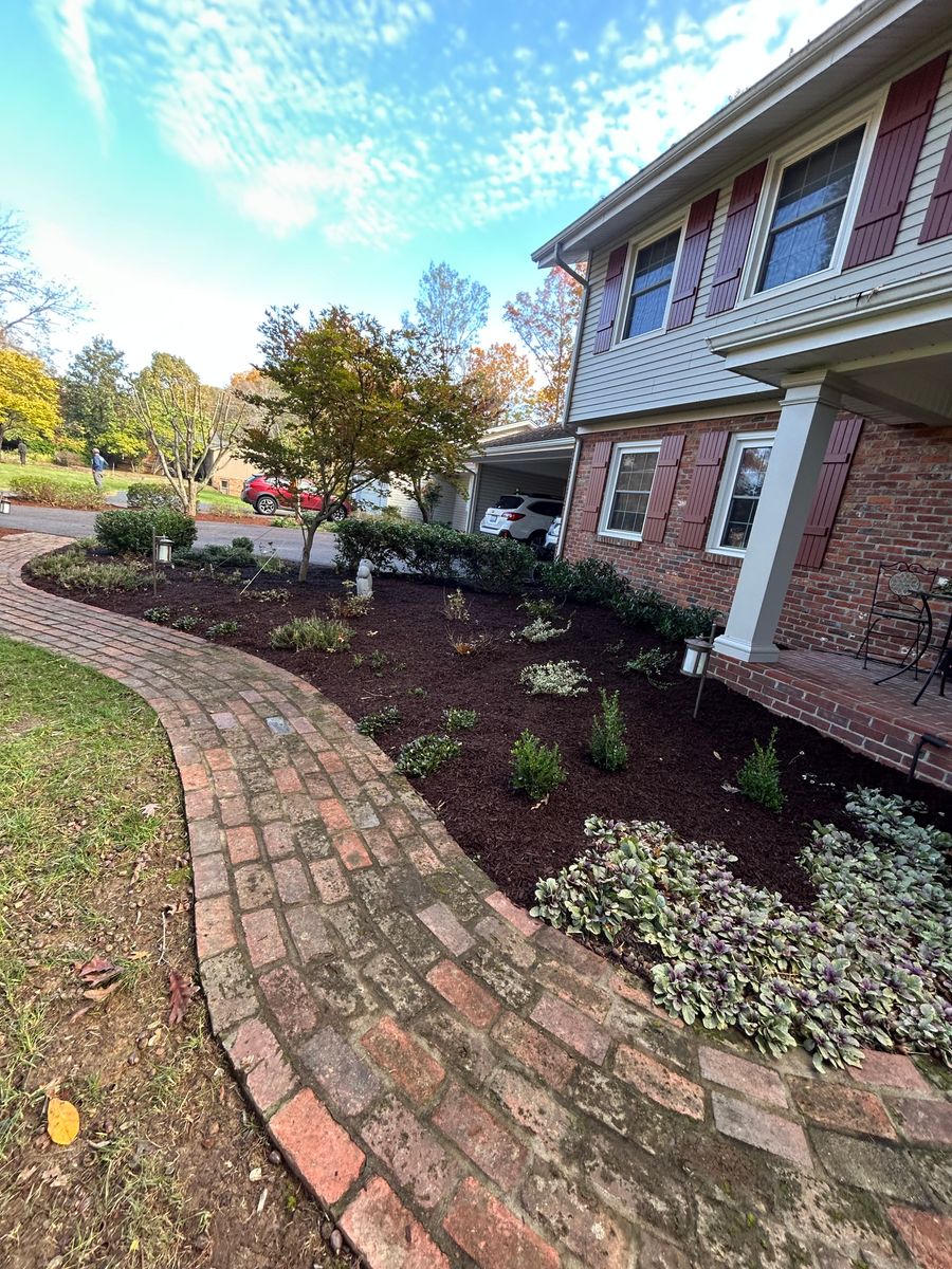 Mulch Installation for Optimum Tree Service And Landscaping in Bowling Green, KY
