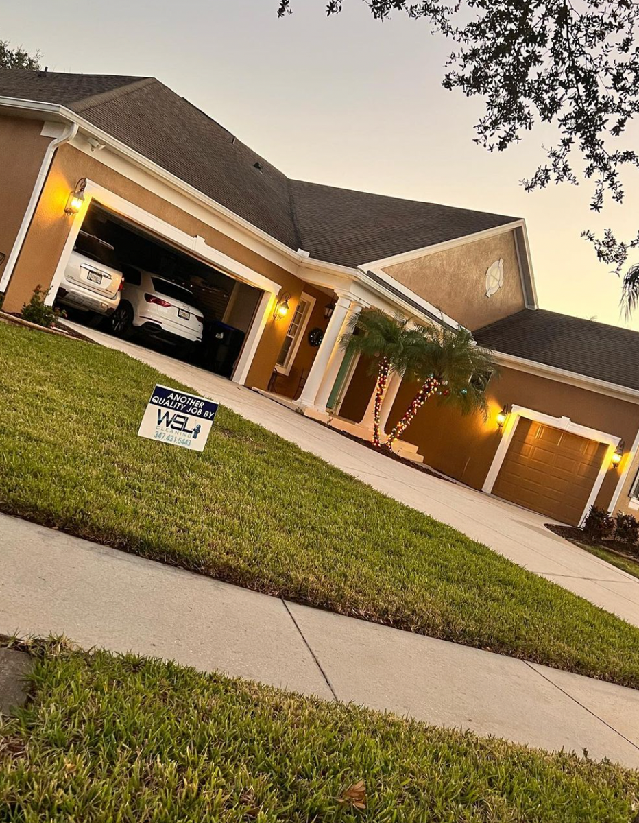 Driveway and Sidewalk Cleaning for WSL Cleaning in Orlando, FL