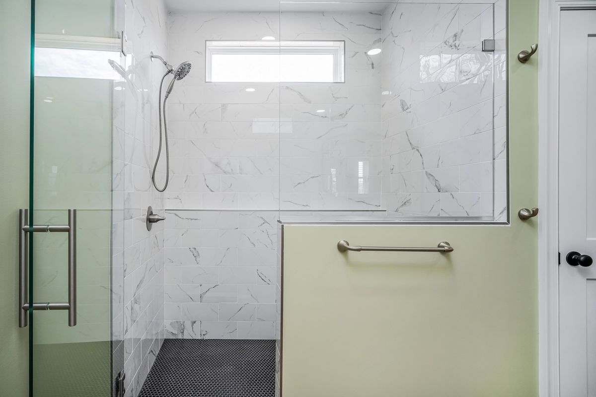 Custom Tile Showers for B4 Construction LLC in Cookeville, TN