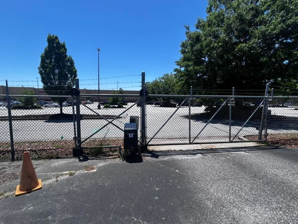 Gate Operator Installation and Repair for Legacy Garage Doors LLC in Townville, SC