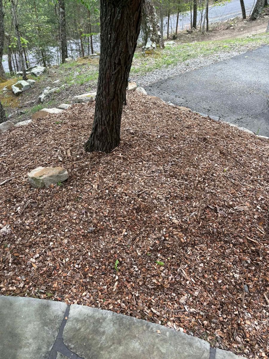 Mulch Bed Installation and Renovation for Starnes Hardscapes & Property Management LLC in Dunlap, TN