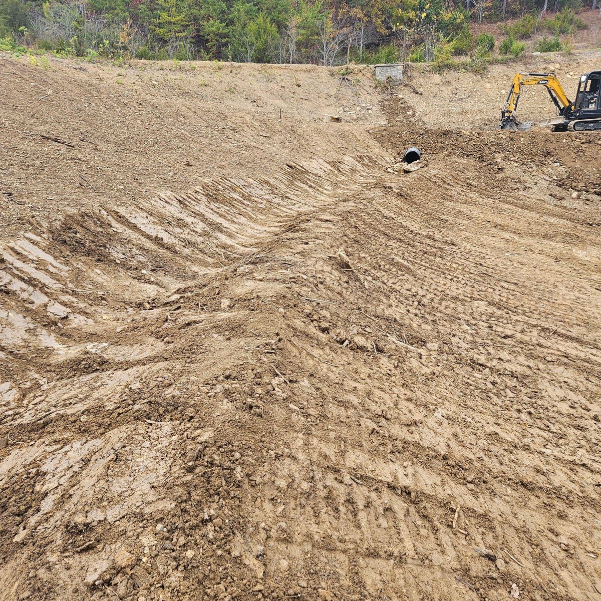 Land Grading for Bledsoe & Sons Excavating and Developing in Dandridge, TN