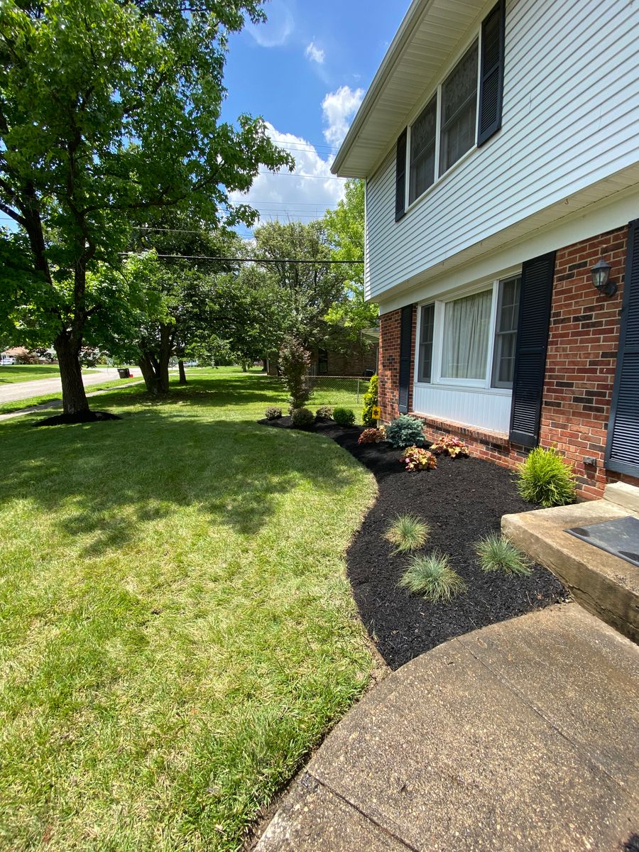 Mulching for Castle JR Landscaping & Painting LLC in Cincinnati, OH