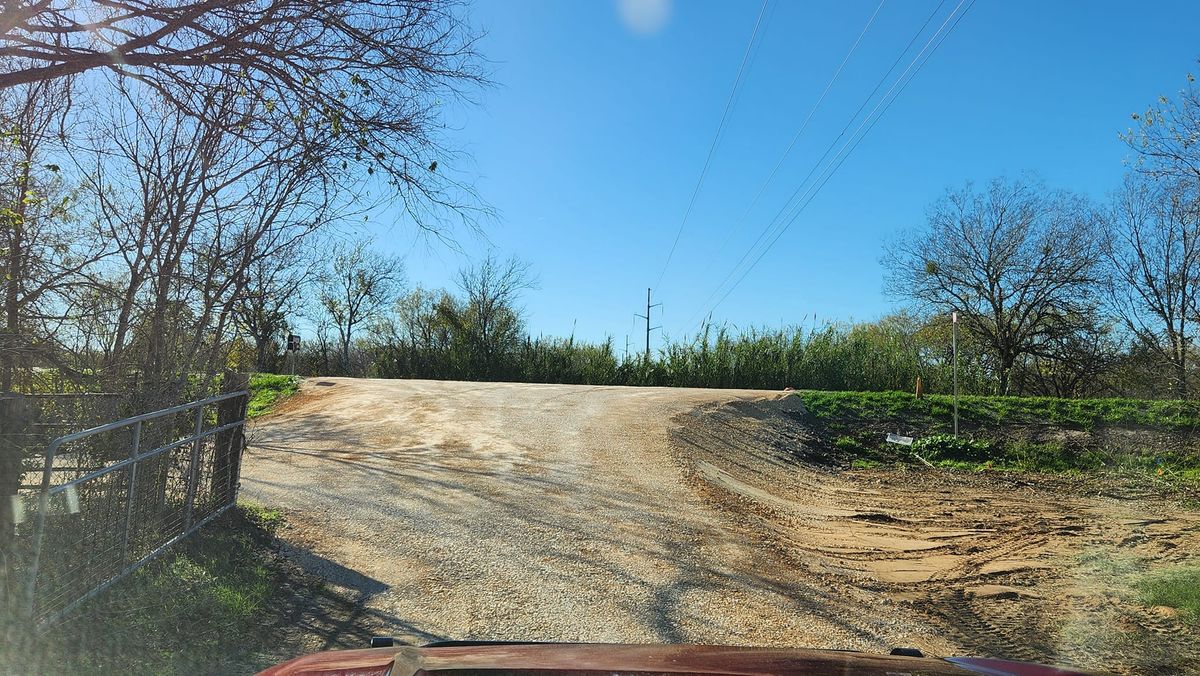 Gravel Ranch Roads for Bison Creek Construction in New Braunfels, TX