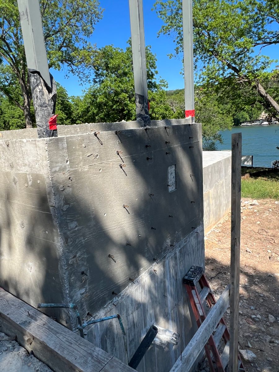 Concrete for Leo's Concrete Crew in Elgin, TX