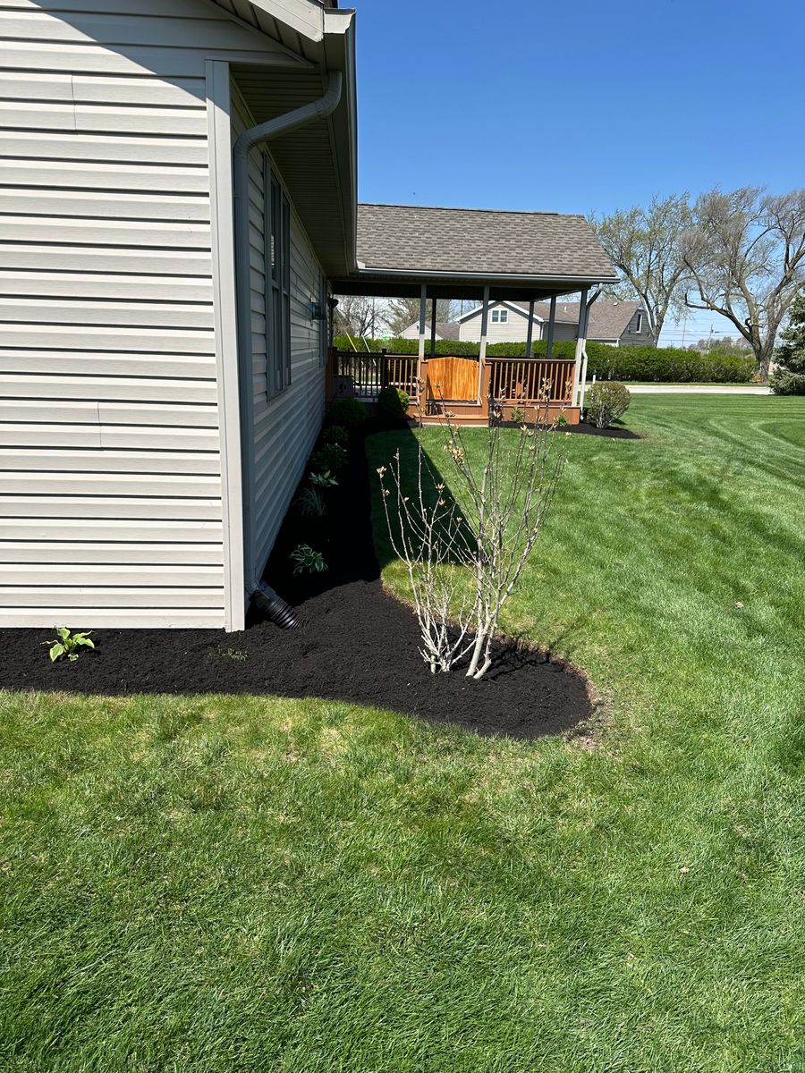 Mulch Installation for OT Lawn and Landscaping LLC in Carey, OH