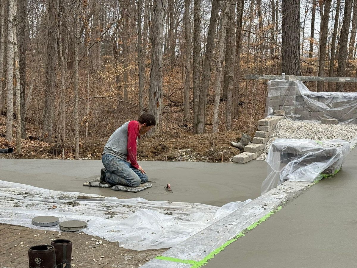 Porches, Patios, & Firepits for Whitfield Concrete Construction in Solsberry, IN
