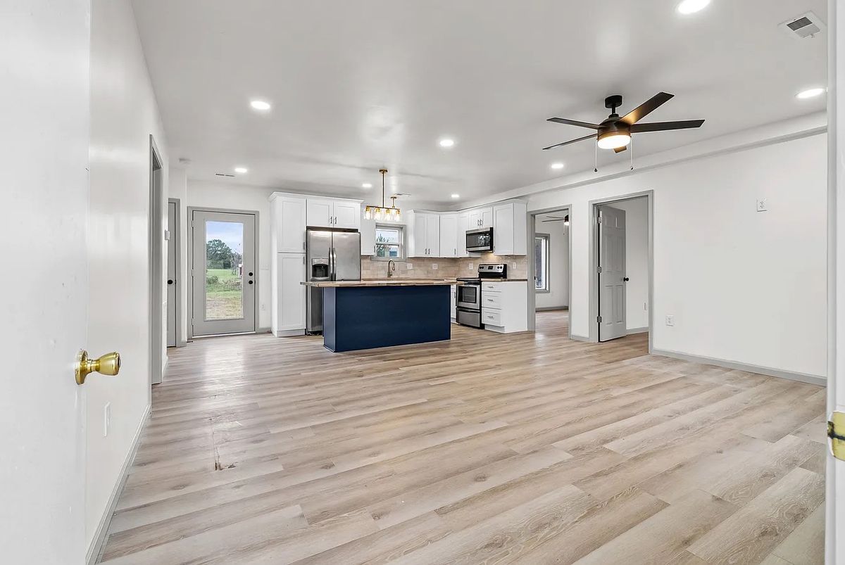 Flooring for Integrity Builders in Cadiz, KY