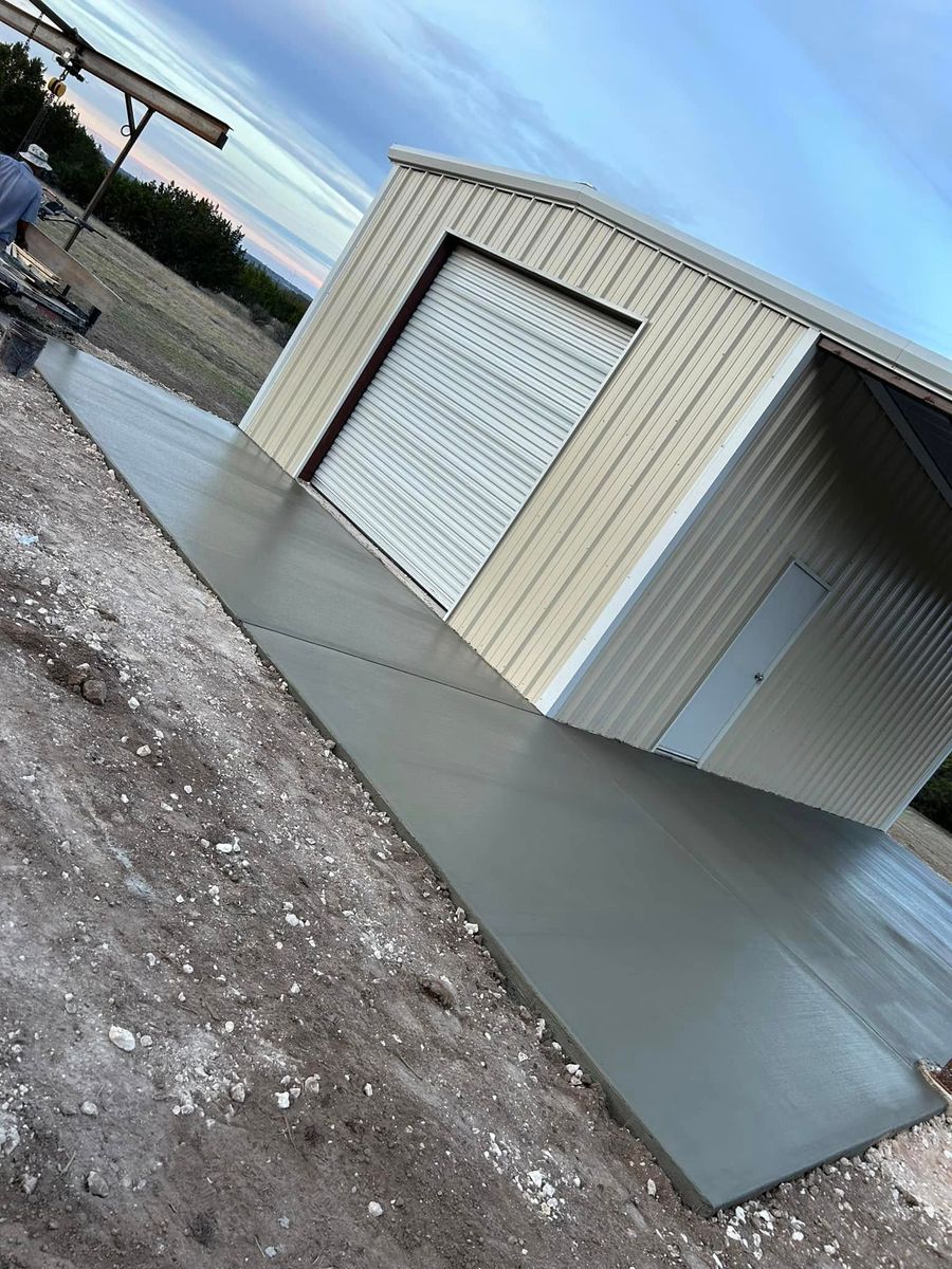 Concrete- Slabs and Flat work for CrossCut in Kempner, TX