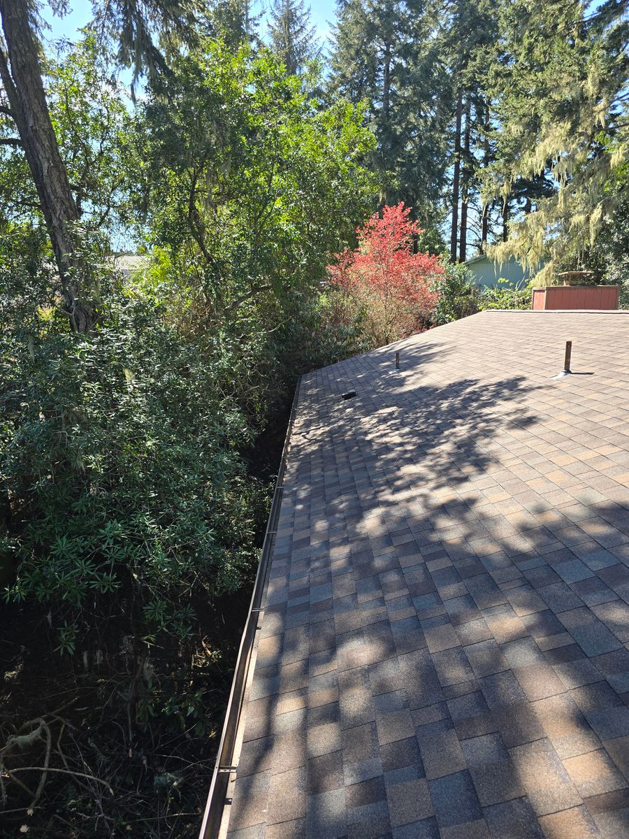 Roofing for Matthew Brooms Construction  in Coos Bay, OR