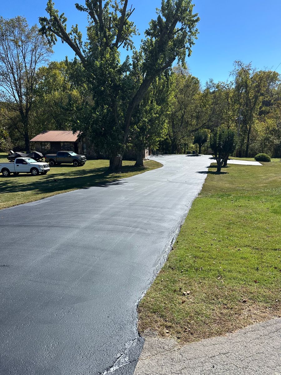Asphalt Paving for Metzler Paving and Sealcoating in Jacksboro, TN
