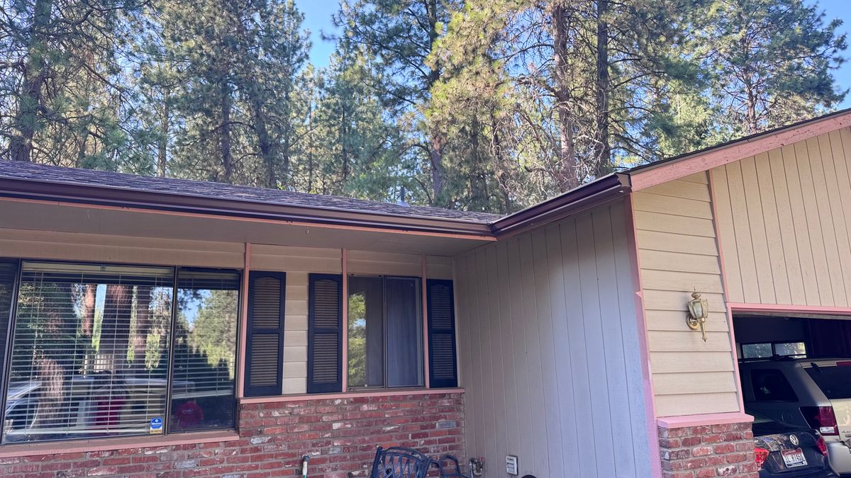 Residential Gutter Cleaning for Eaglewood Gutter's in Mead, WA