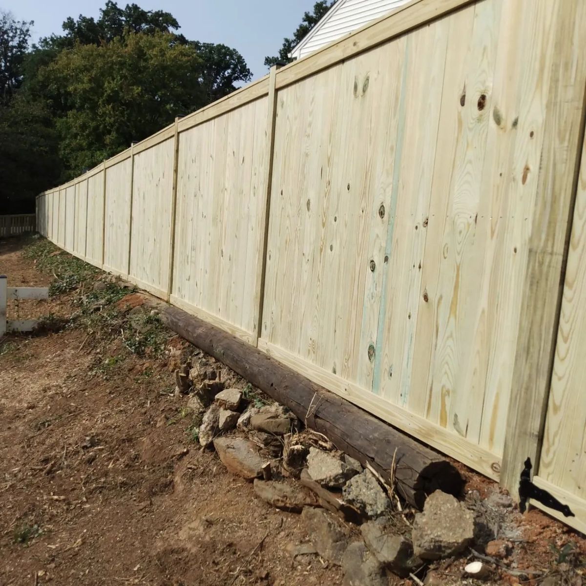 Fencing for Antonio & Sons Contractors LLC in Elkton, MD