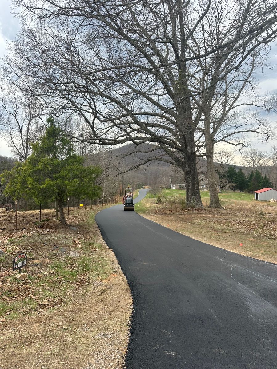 Asphalt Driveways for James R Carter Paving in Roanoke, VA