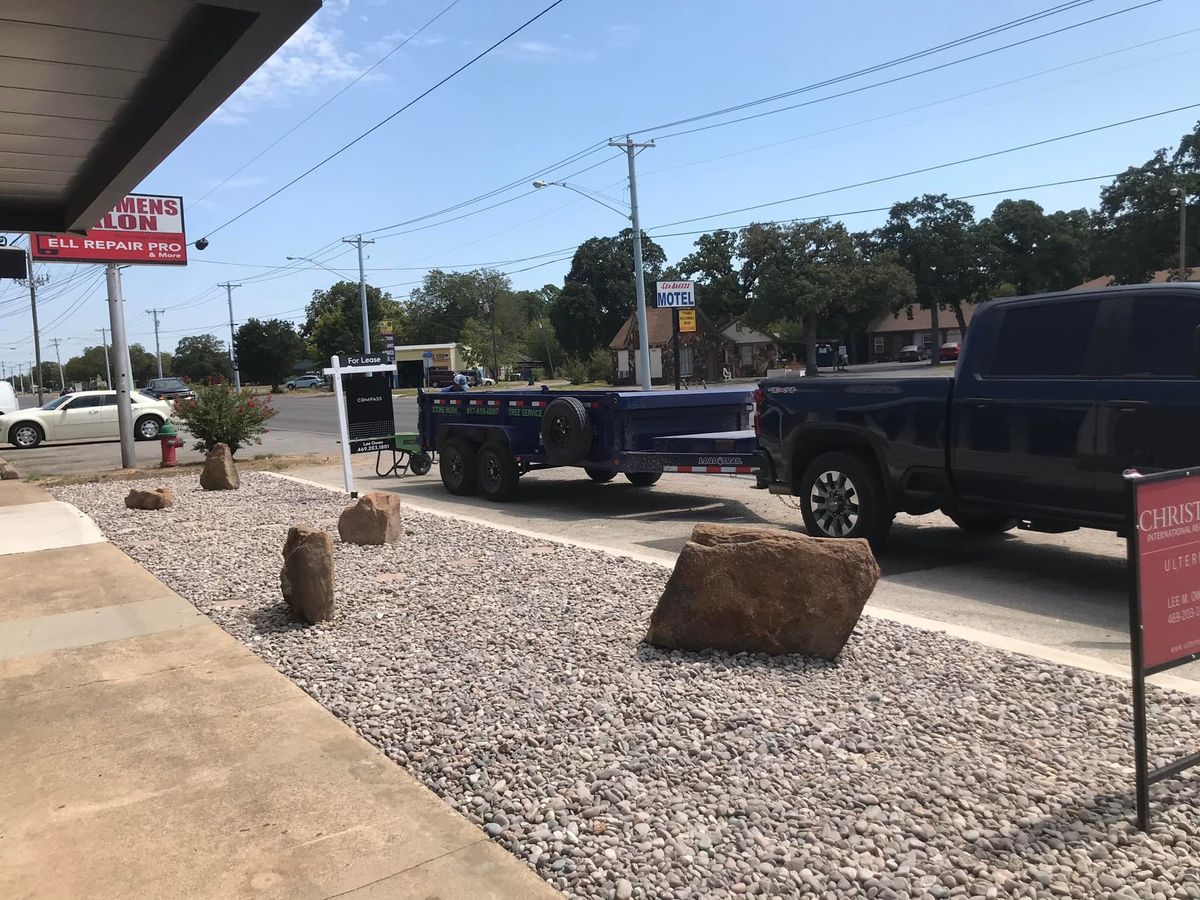 Fall Clean Up for Joandi's Lawn & Landscaping Service in Haltom City, TX