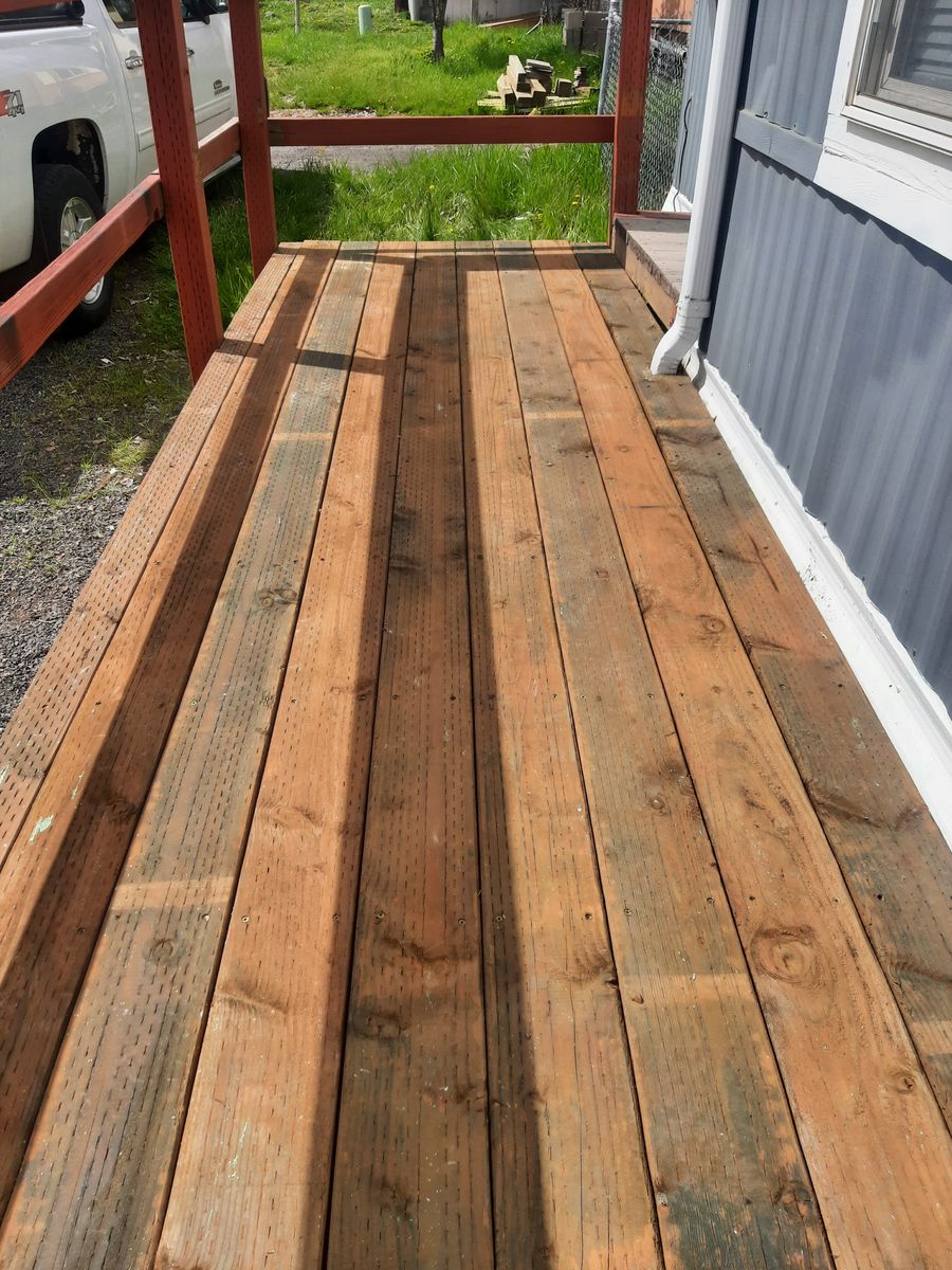 New Decking for Wild Mutt Handyman Services in Pullman, WA