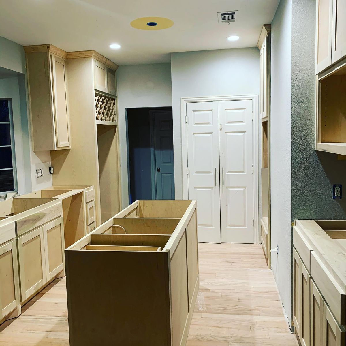 Custom Cabinets for TM Renovations in Dallas, TX