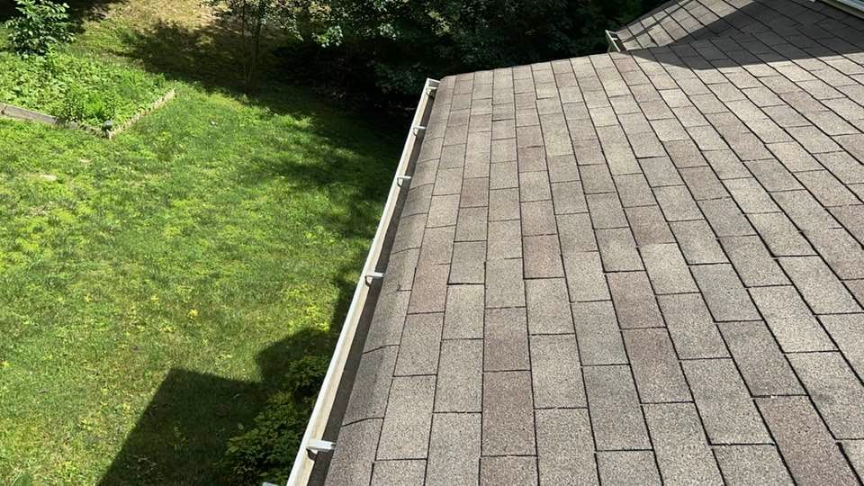 Gutter Cleaning for Grayson’s Lawn Service in Crewe, VA