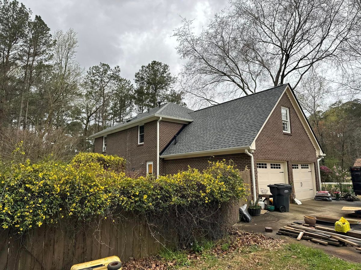 Gutter Cleaning for A&C Roofing Specialist in Fayetteville, Georgia