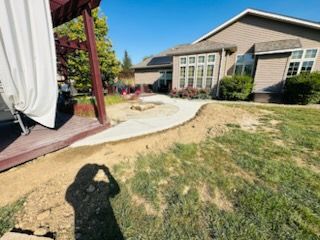 Concrete Sidewalks & Driveways for Manny's Cleaning,Lawn Care & Snow Removal Services in Champaign, IL