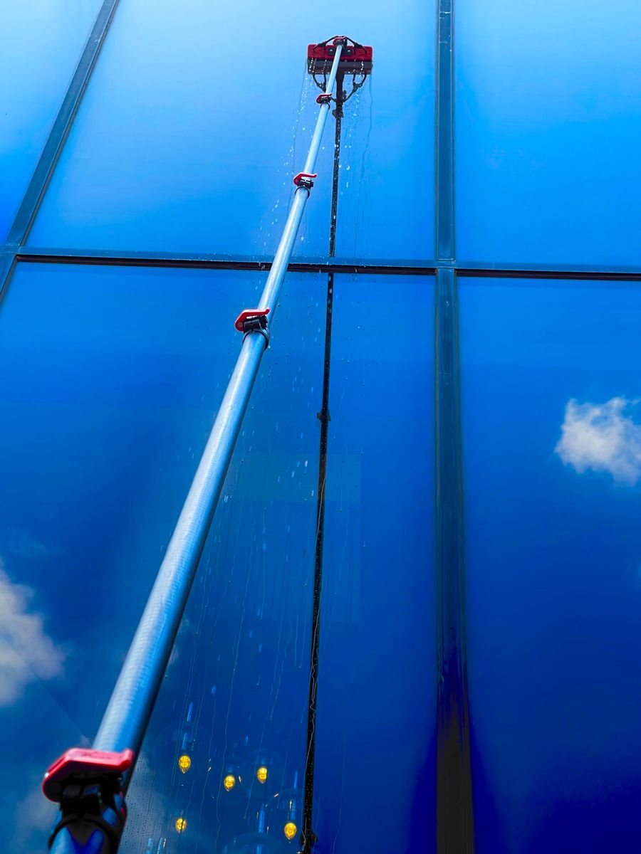 COMMERCIAL WINDOW CLEANING for See2it Clean in St Louis, MO