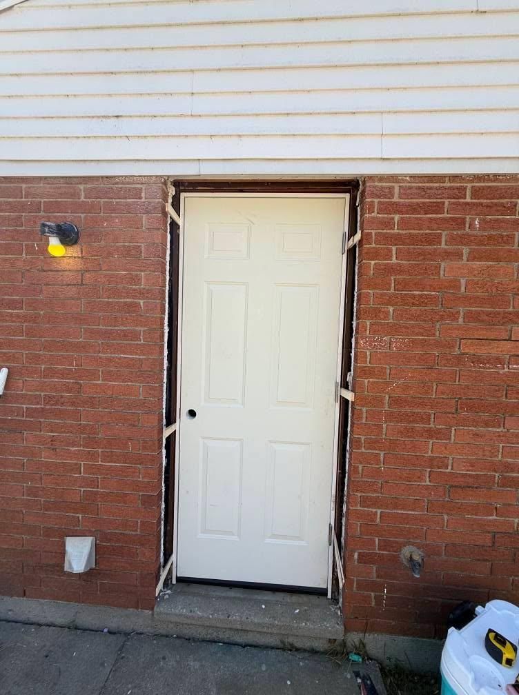 Window Framing and Installation for E & C Handyman and Construction in Owensboro, KY