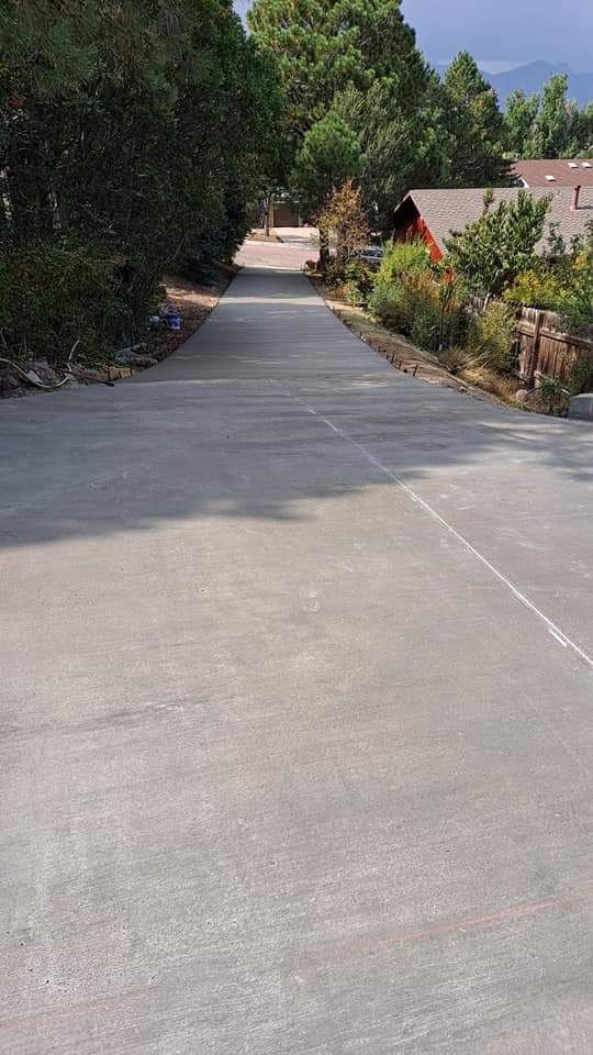 Concrete Driveways for Preciado Concrete LLC in Colorado Springs, CO