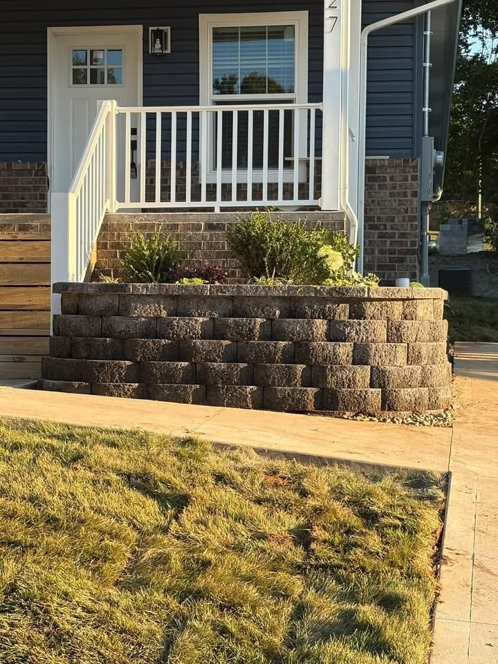 Curbing for Dust Till Dawn Lawn in London, Kentucky