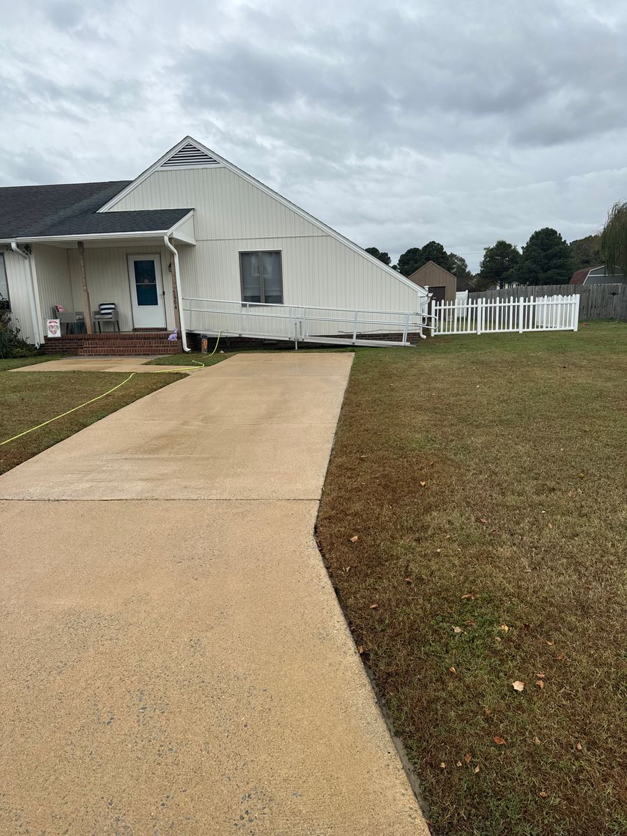 Driveway and Sidewalk Cleaning for Coastline Services  in Chesapeake, VA