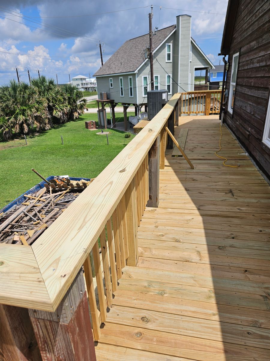 Deck and Patio Construction for Summers Construction in 77541, TX