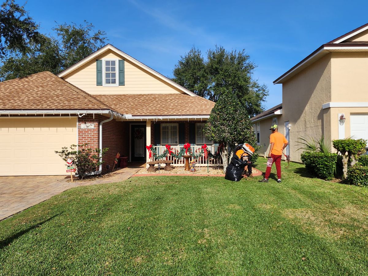 Lawn Maintenance for V Man Services LLC in Asbury Lake, FL