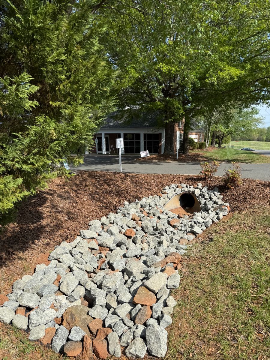 Mulch Installation for Chiles Lawn & Landscaping in Gordonsville, VA