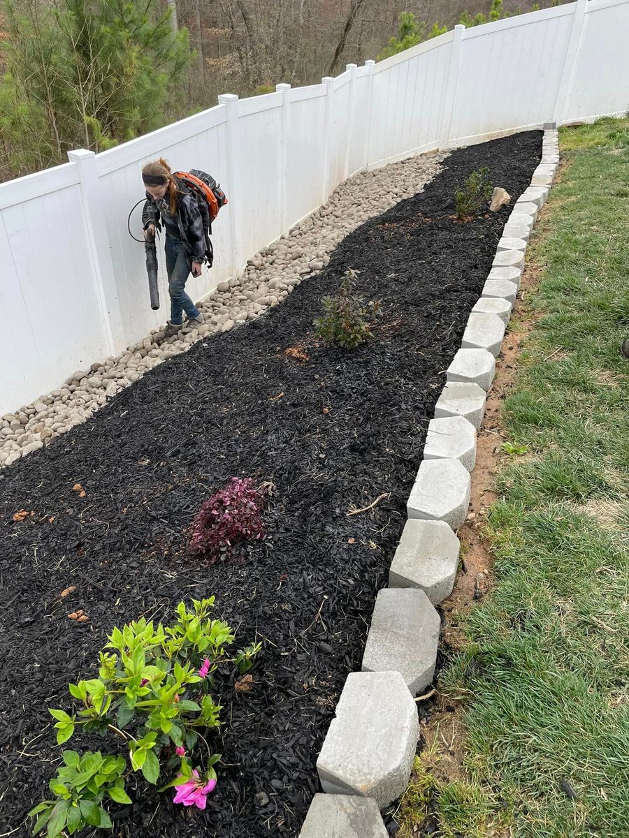 Landscaping for Oakhurst Landscaping and Tree Service in Charlotte, NC