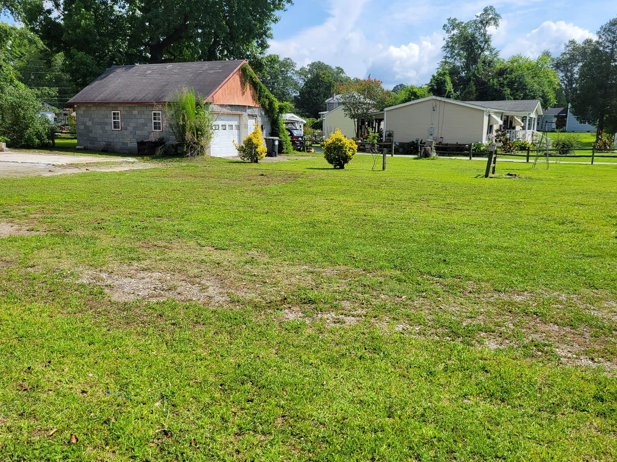 Landscape Maintenance for Just Mow and Go Lawn Service, LLC in New Bern, NC