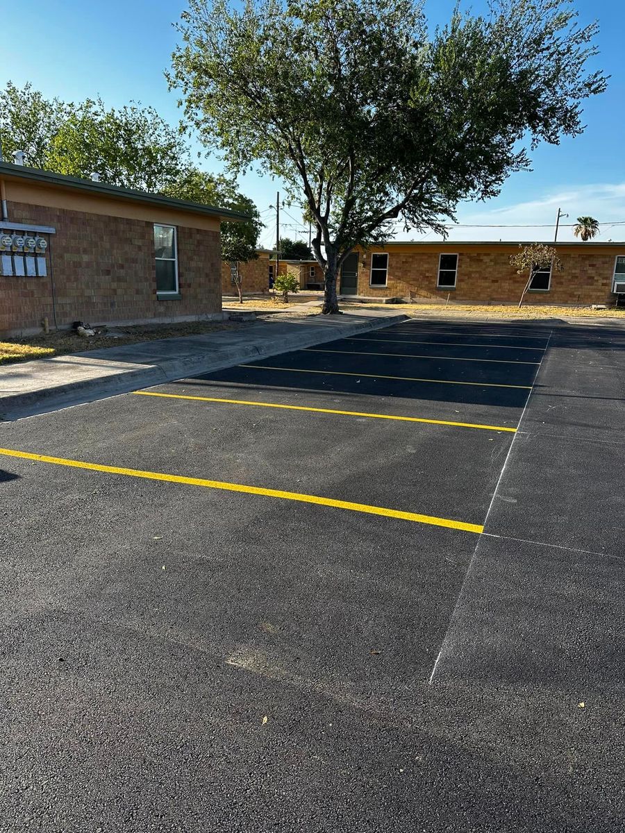 Parking Lots for RRR Sealcoat & Striping in Laredo, TX