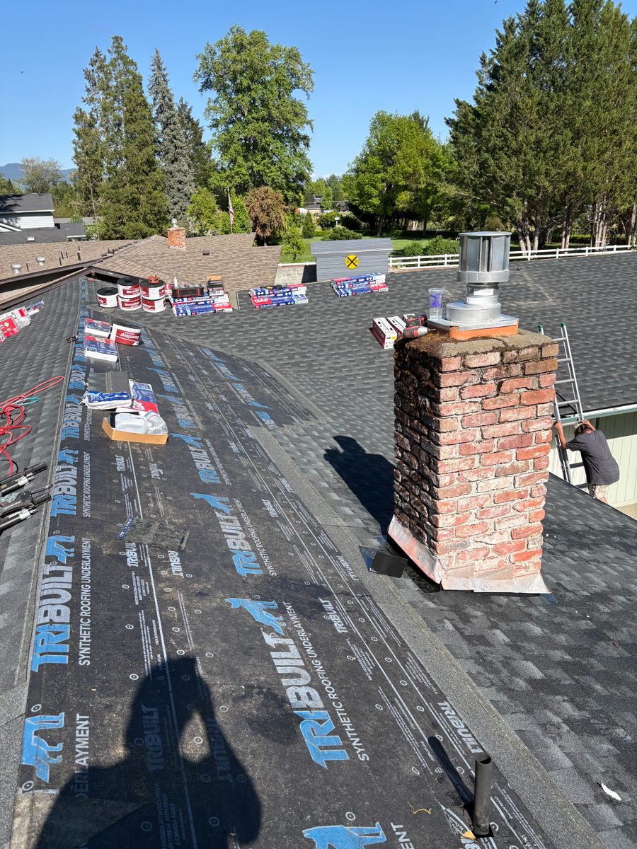 Roofing Installation for Crestwell Roofing Plus LLC in Grants Pass, OR